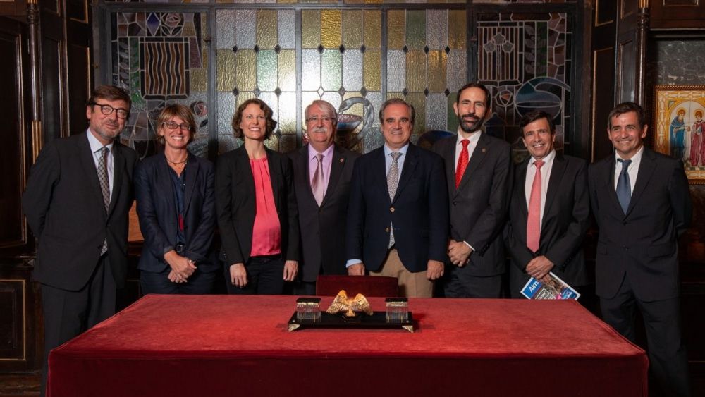 El Club de la Farmacia de Almirall celebra 15 años al servicio de los